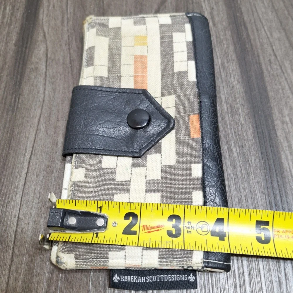 Rebekah Scott Designs Geometric Fabric Bifold Wallet Gray Orange Black Snap Zip